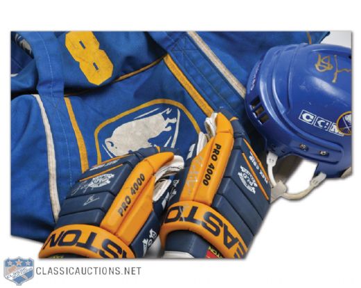 Lafontaines Game-Used Buffalo Sabres Mid-1990s Gloves and Mogilny Game-Worn Helmet Plus Sabres Equipment Bag