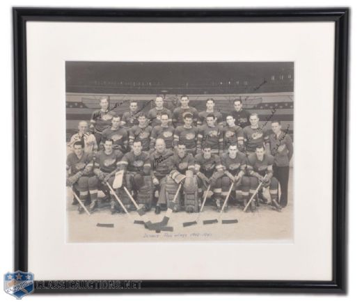 1940-41 Detroit Red Wings Framed Team-Signed Photo