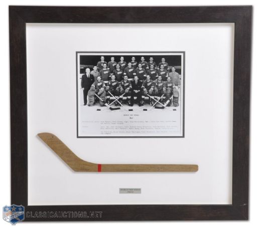 Detroit Red Wings 1966-67 Team-Signed Mini Stick Framed Montage (19 1/2" x 21 1/2")