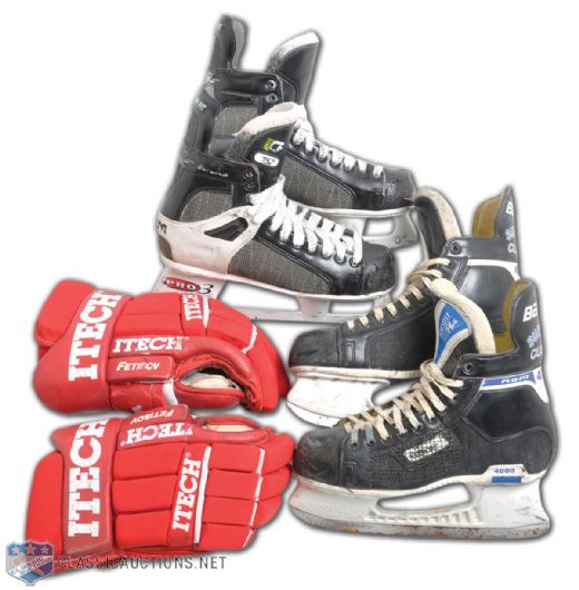 Detroit Red Wings Lidstroms and Murphys Game-Used Skates and Fetisovs Game-Used Gloves