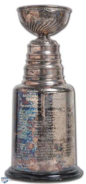 Karl Elieffs 1961-62 Toronto Maple Leafs Stanley Cup Championship Trophy (12 1/2")