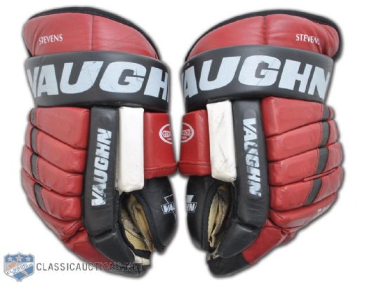 Scott Stevens 1998-99 New Jersey Devils Game-Used Gloves - Photo-Matched!