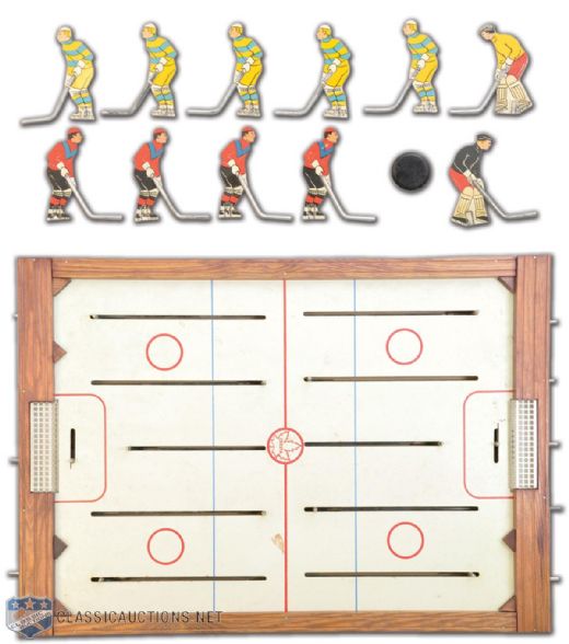 Scarce 1950s Cresta Table Top Hockey Game
