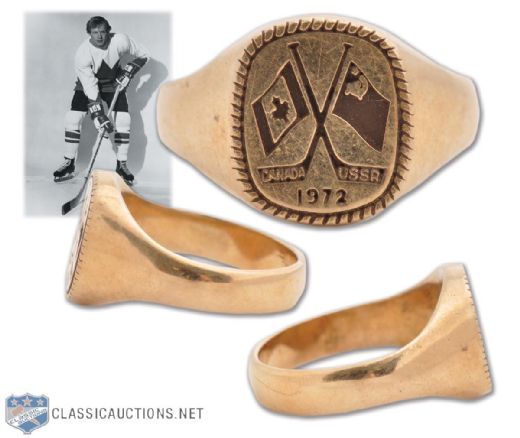 Wayne Cashmans 1972 Canada-Russia Series Game 2 Player of the Game 14K Gold Ring