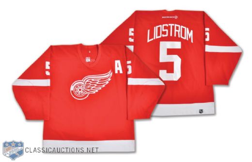 Niklas Lidstroms 2001-02 Detroit Red Wings Game-Worn Alternate Captains Jersey