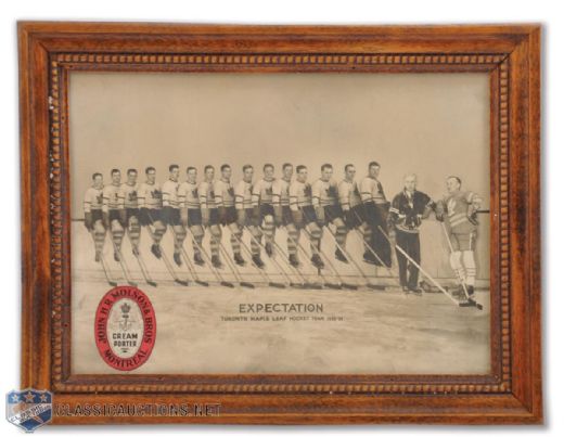 Toronto Maple Leafs 1938-39 Molson Framed Team Photo (13 1/2" x 17 1/2")