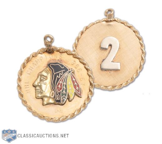 Ed Van Impes 1966-67 Chicago Black Hawks NHL Champions 14K Gold Medallion