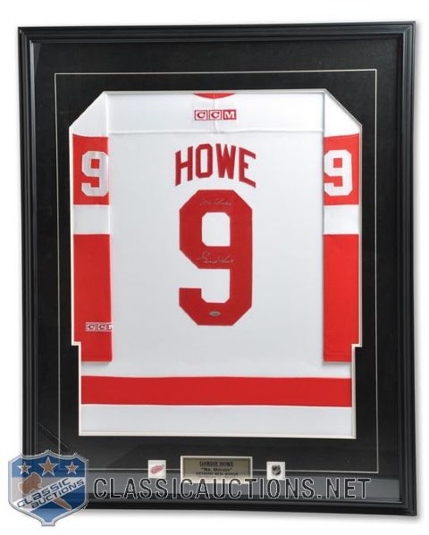 Gordie Howe Signed Detroit Red Wings Framed Jersey (34 1/2" x 42 1/2")