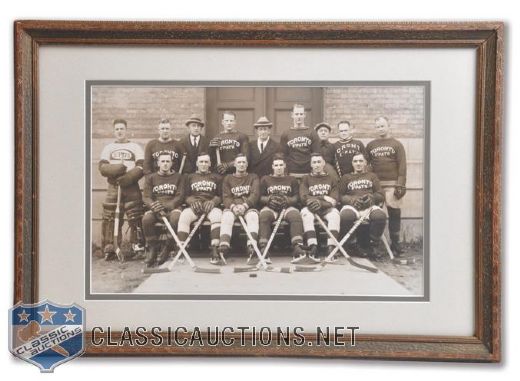 Toronto St. Pats 1925-26 Framed Team Photo (13 5/8" x 19 5/8")