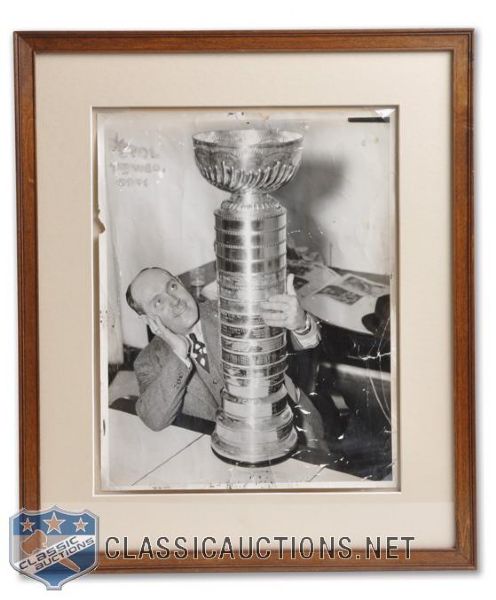 Chicago Black Hawks Coach Bill Stewart 1938 Stanley Cup Framed Photo(19 3/4" x 16 3/4")