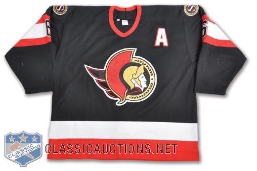 Wade Reddens 1999-00 Ottawa Senators Signed Game-Worn Pre-Season Alternate Captains Jersey