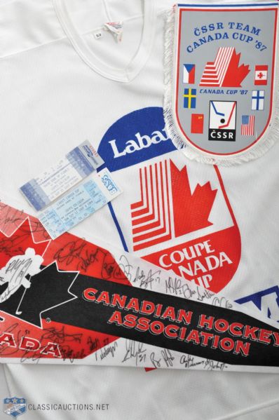 Canada Cup/Team Canada Memorabilia Collection with 1981 Team Canada Team-Signed Canada Cup Program and 96 World Cup Team-Signed Pennant