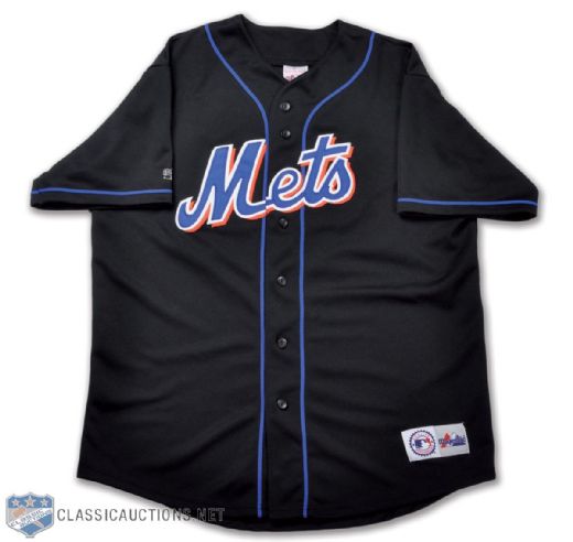 Mo Vaughns Signed Game-Used Bat and New York Mets Jersey