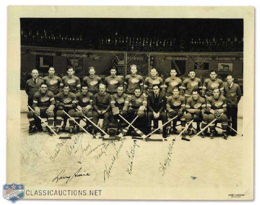 Detroit Red Wings 1935-36 Stanley Cup Champions Team-Signed Photo by 10 (8" x 10")