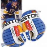 Brett Hulls Early-1990s St. Louis Blues Easton Game-Used Gloves