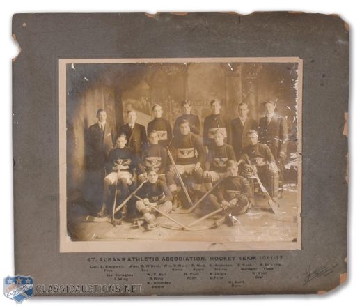 St. Albans Hockey Team 1911-12 Team Cabinet Photo (12" x 14")