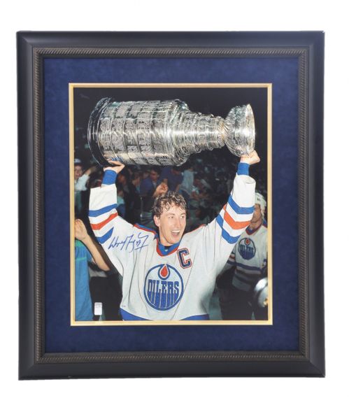 Wayne Gretzky Edmonton Oilers Signed "Raising The Cup" Framed Limited-Edition Print on Canvas with WGA COA #1/199 (31" x 35") 