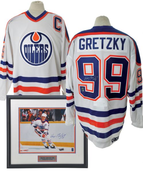 Wayne Gretzky Edmonton Oilers Signed Pro WGA Jersey and Signed Limited-Edition WGA Framed Photo (26" x 29") 