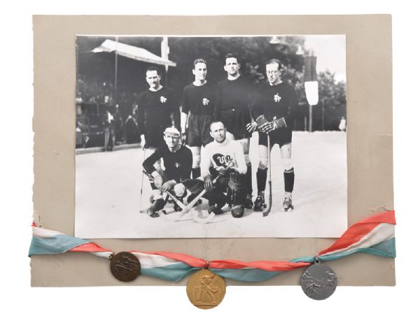 Late-1920s Italy Roller Hockey Team Medal and Team Photo Collection of 4
