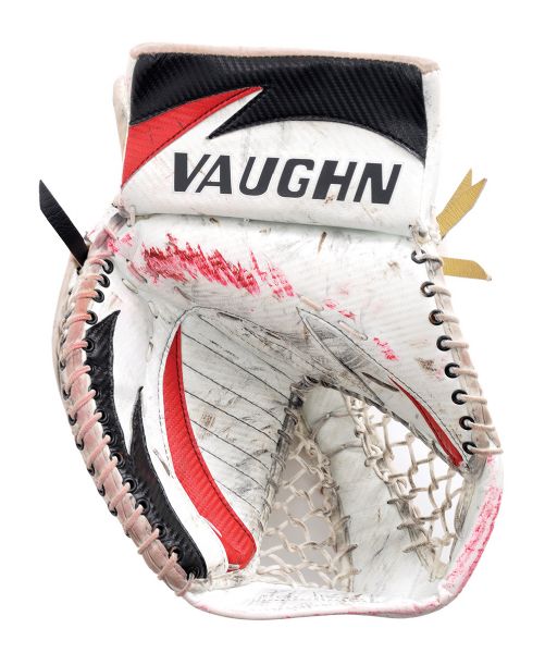 Brian Elliotts 2008-09 Ottawa Senators Worn Vaughn Glove 