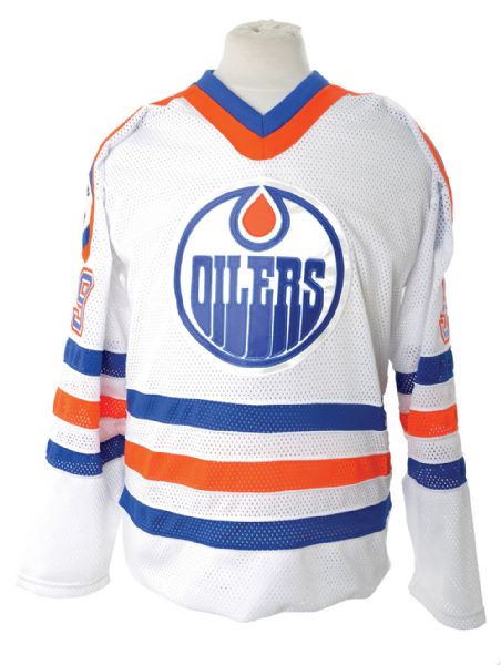 Wayne Gretzky 1982-83 Edmonton Oilers Replica Jersey with Universiade Patch