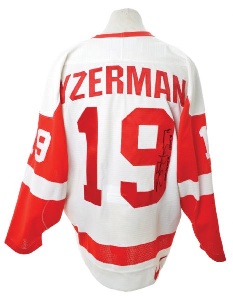 Steve Yzerman Detroit Red Wings Signed Captain’s Jersey