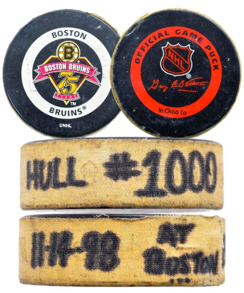 Brett Hulls "1000th NHL Point" Milestone Puck  - 11/14/98 Dallas Stars at Boston Bruins