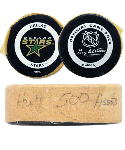 Brett Hulls 2000-01 Dallas Stars "500th Assist" Milestone Puck