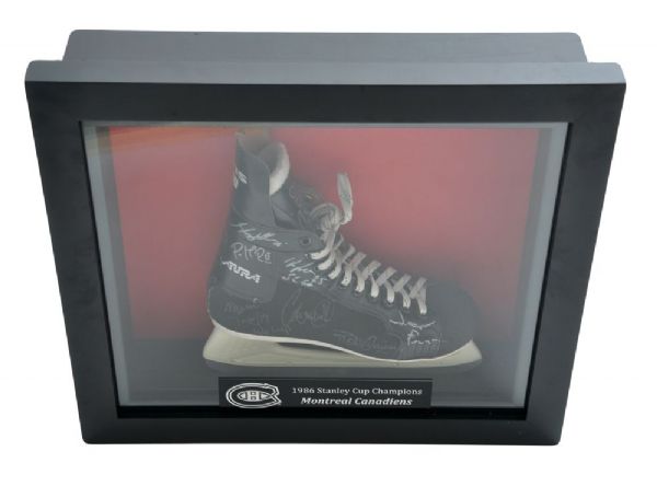 Montreal Canadiens 1986 Stanley Cup Champions Team-Signed Skate in Display Case <br>- PSA/DNA LOA
