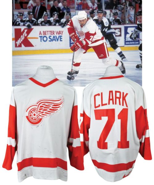 Wendel Clarks 1998-99 Detroit Red Wings Game-Worn Playoffs Jersey - Nice Game Wear! <br>- Team Repairs!