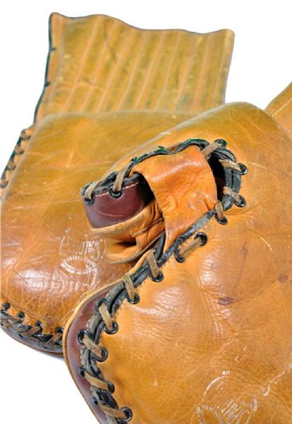 Vintage Pair of Spalding Ambidextrous Leather Goalie Gloves