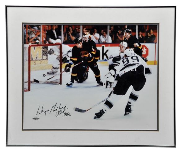 Wayne Gretzky Los Angeles Kings Signed "802 Goal" Limited-Edition Framed Photo with UDA COA (20 3/4" x 25")