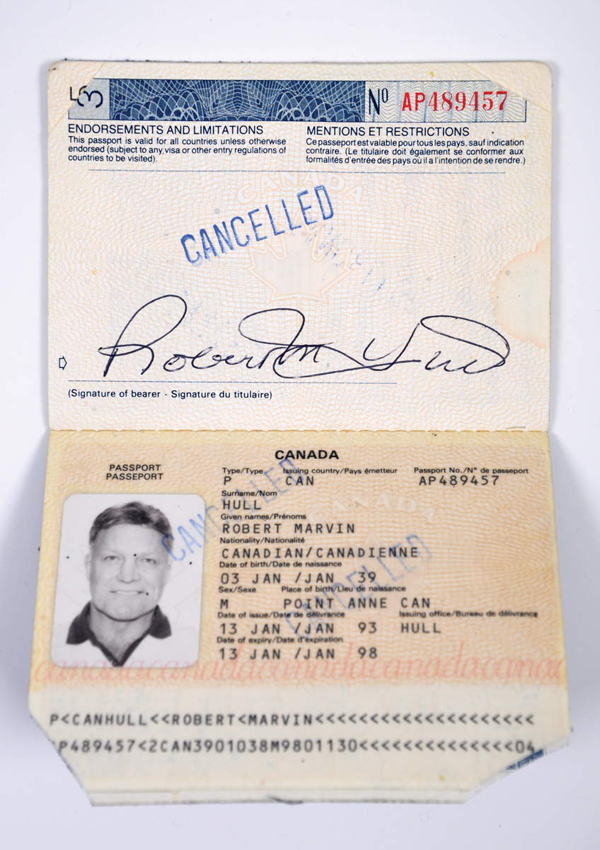 Lot Detail - Bobby Hull's 1993 Canadian Passport Originally from His ...