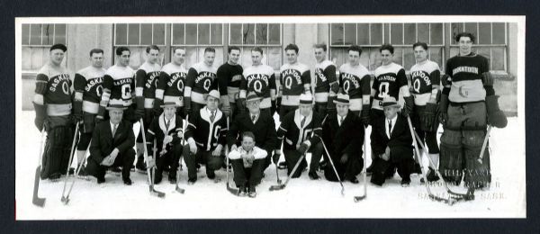 Saskatoon Quakers 1933-34 Team Photo - Won 1934 World Hockey Championships for Canada