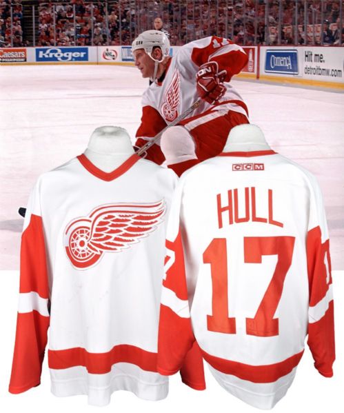 Brett Hulls 2001-02 Detroit Red Wings Game-Worn Jersey - Team Repairs! <br>- Photo-Matched!
