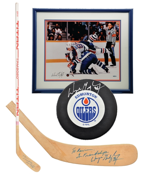 Wayne Gretzky Edmonton Oilers Signed UDA Framed Photo, Stick and Puck