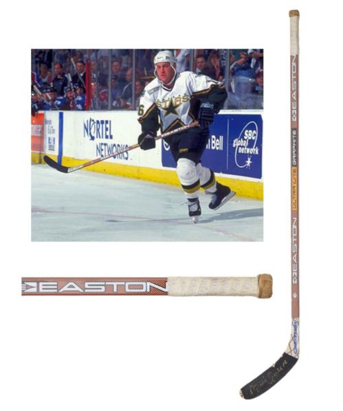 Brett Hulls Circa 1998-99 Dallas Stars Signed Easton Ultra Lite Graphite Game-Used Stick