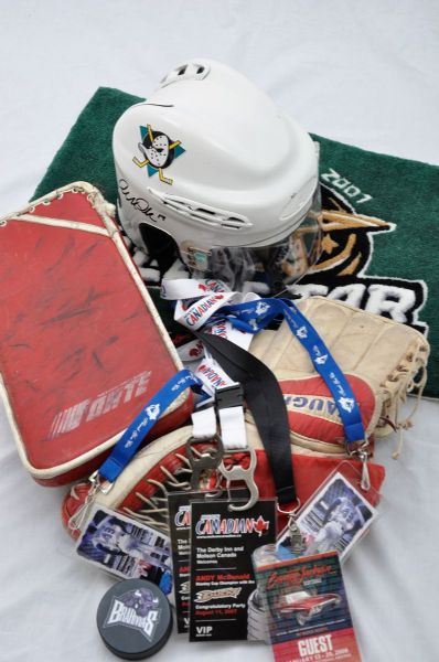 Miscellaneous Hockey Autograph and Memorabilia Collection with Kariya and Cherry Signed Sticks