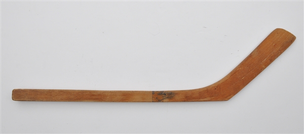 Toronto Maple Leafs Late-1930s Early-1940s Team-Signed Miniature Stick