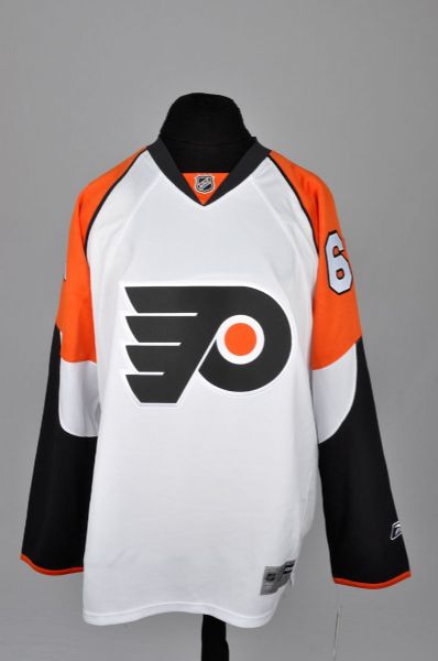 Bobby Clarke and Jaromir Jagr Signed Philadelphia Flyers Jerseys with JSA COAs