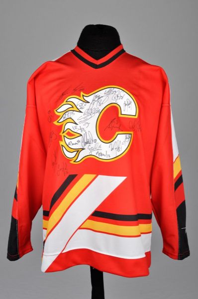 Calgary Flames 1999-2000 Team-Signed Jersey by 22