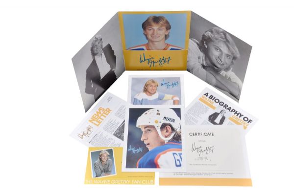 Wayne Gretzky 1984 Fan Kit (18 Pieces) and Two 1983 Gretzky Ultima WallSkins Rolls (One Sealed)