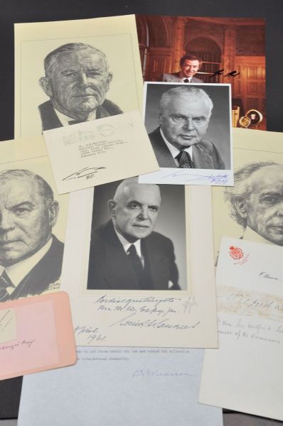 Canadian Prime Ministers Autograph Collection of 6 with Laurier, King, St. Laurent and Diefenbaker with JSA LOA