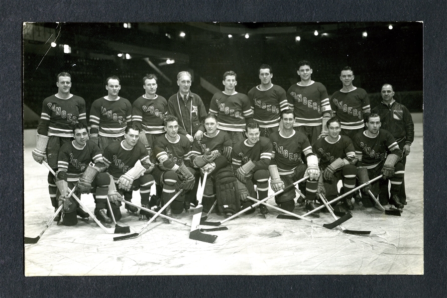 New York Rangers 1938-39 Real Photo Team Postcard with HOFers Lester and Lynn Patrick, Hextall, Coulter, Colville, Smith and Pratt