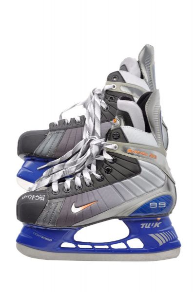 Wayne Gretzky 2003 Heritage Classic Game Signed Limited-Edition Nike V12 Skates #4/99 with WGA COA