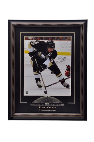 Sidney Crosby Signed Pittsburgh Penguins Framed Photo with COA (26 1/2" x 33 1/2")