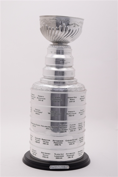 Tampa Bay Lightning 2003-04 Danbury Mint Miniature Stanley Cup Trophy (13")