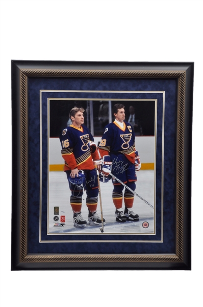 Wayne Gretzky and Brett Hull St. Louis Blues Dual-Signed Limited-Edition Framed Photo #46/99 with WGA COA (27" x 31")