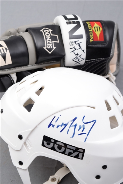 Wayne Gretzky Signed Los Angeles Kings Easton Glove and Jofa Helmet