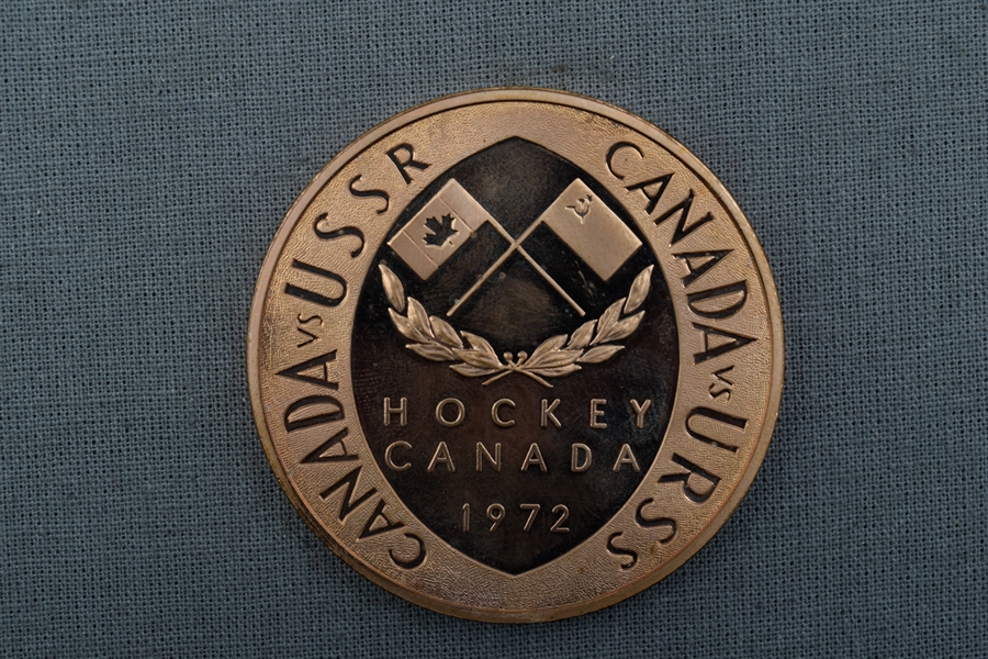 Vintage 1972 Canada-Russia Series Large Commemorative Copper Coin